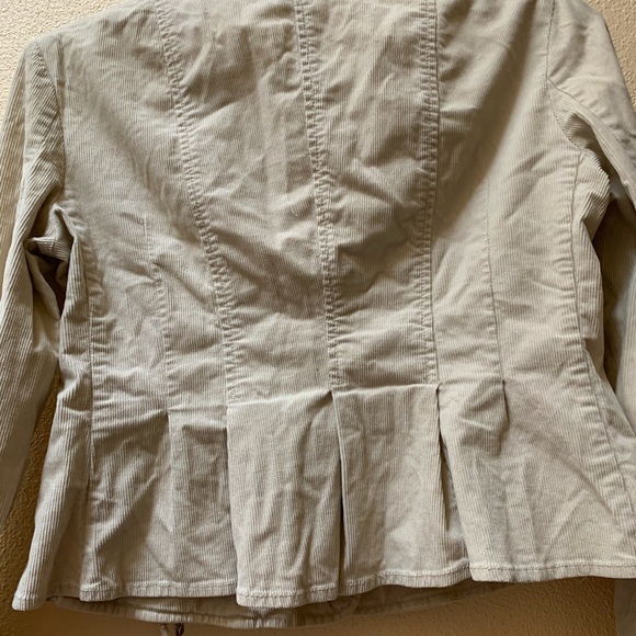 Jacket - Picture 3 of 9